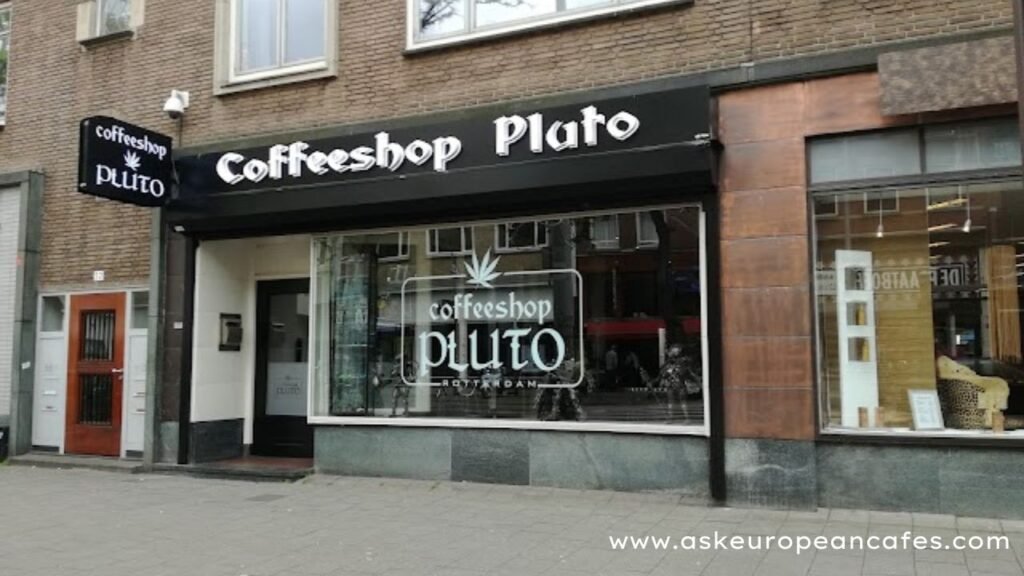 Coffeeshop Pluto